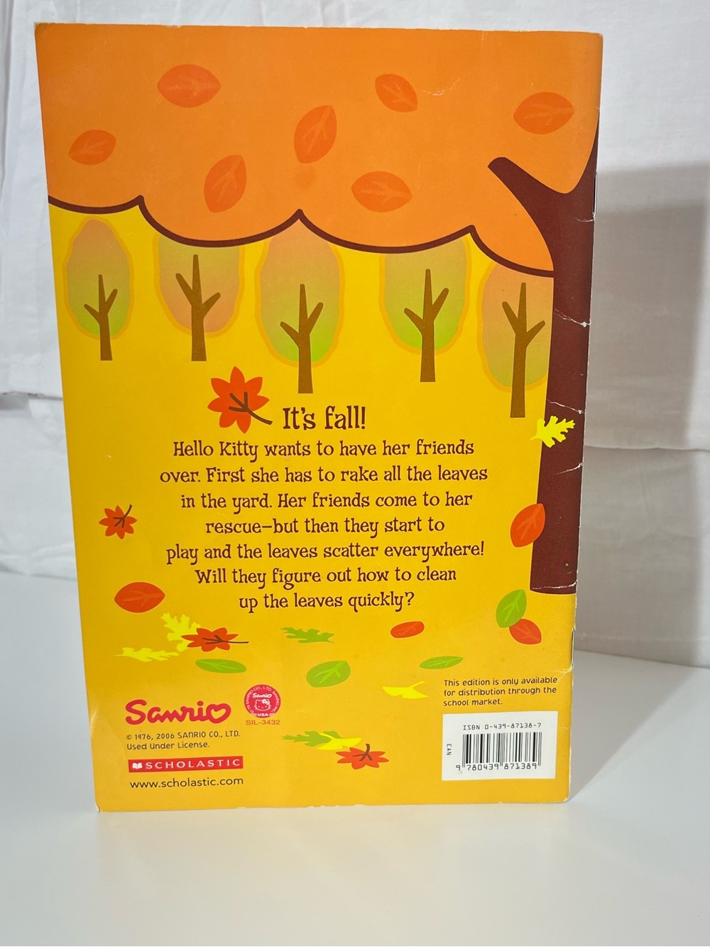 Hello Kitty Fun Fall Day Paperback Book - Picture 3 of 5